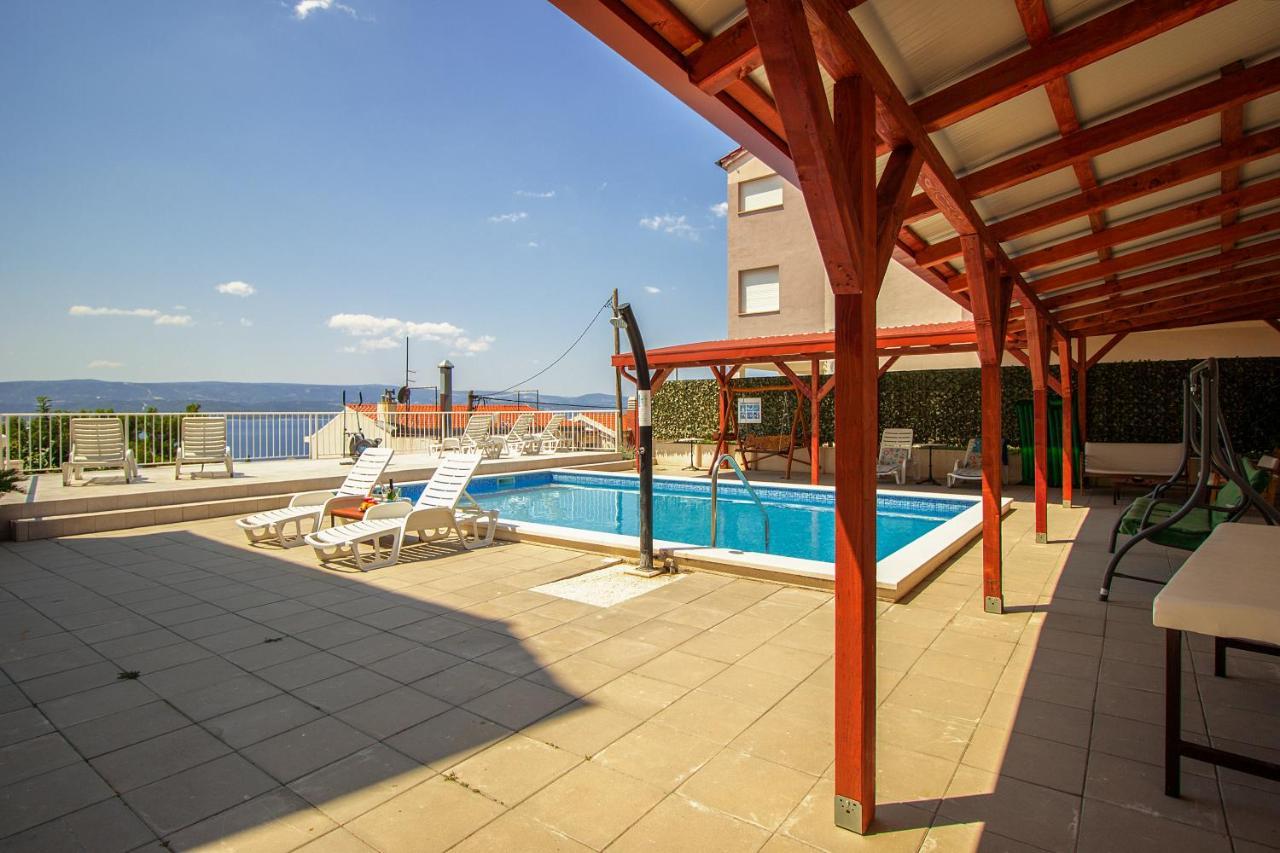 Villa Ljetni San Omis Exterior photo